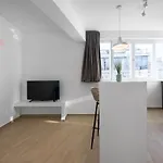 Venus, Nilie Hospitality Mgmt Апартаменты *