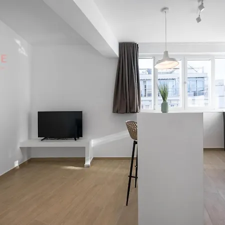 Venus, Nilie Hospitality Mgmt Апартаменты *